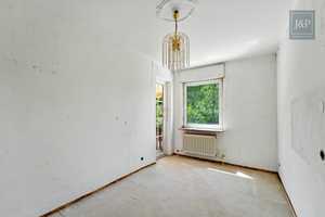 Renovierungsbedürftiges Reihenmittelhaus in ruhiger Lage mit großem Garten – Main-Taunus-Kreis – Vorschaubild 12
