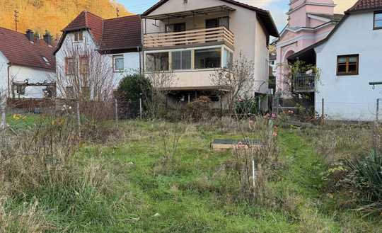 ++ Freistehendes 2-Parteienhaus mit Balkon, Garten und Garage ! ++