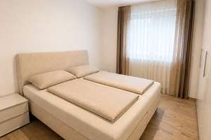 Kernsaniert & großzügig – 3-Zimmer-Wohnung mit ca. 83 m² und 2 Balkonen in Böblingen – Die vollständige Adresse der Immobilie erhältst du vom Anbieter., 71032 Böblingen – Vorschaubild 2