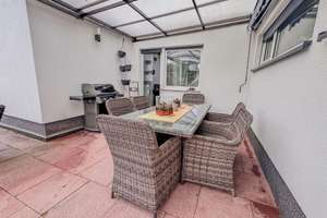 Ankommen. Abschalten. Zuhause sein. Traumhaftes Einfamilienhaus mit geschütztem Garten – 60388 Bergen-Enkheim, Frankfurt am Main – Vorschaubild 3