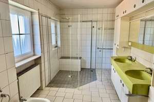 Freistehendes Einfamilienhaus mit
Einliegerwohnung, Garage & großer Terrasse – Die vollständige Adresse der Immobilie erhältst du vom Anbieter., 64839 Münster – Vorschaubild 10