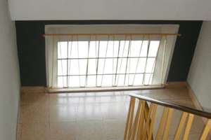 Attraktive 2-Zimmer-Dachgeschosswohnung in zentraler Lage von Hamm – Die vollständige Adresse der Immobilie erhältst du vom Anbieter., 59067 Mitte, Hamm – Vorschaubild 2