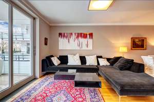 Möbliert: Ruhige Balkonwohnung mit Blick in den Innenhof – Die vollständige Adresse der Immobilie erhältst du vom Anbieter., 81679 Altbogenhausen, München – Vorschaubild 2