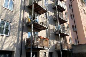 Bestes Lehel: Gepflegte 2 Zimmer + Kochdiele + Balkon zum Innenhofruhig – Reitmorstraße 13, 80538 Lehel, München – Vorschaubild 2