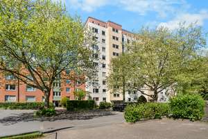 Mehr Raum für Ihre Familie - helle 4-Zimmer-Wohnung mit West-Balkon, Aufzug und Außenstellplatz – Die vollständige Adresse der Immobilie erhältst du vom Anbieter., 22145 Rahlstedt, Hamburg – Vorschaubild 2