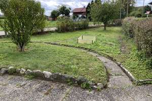 Älteres Einfamilienhaus in einer ruhigen Ortsrandlage


  – Die vollständige Adresse der Immobilie erhältst du vom Anbieter., 83549 Eiselfing – Vorschaubild 6