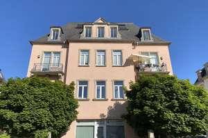 Schöne 2-Raum-Wohnung in Dresden-Striesen! Parkett, Eckbadewanne, EBK