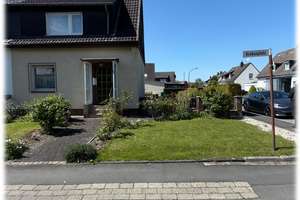 Charmante Doppelhaushälfte mit Garage und großem Potenzial in Bönen – Die vollständige Adresse der Immobilie erhältst du vom Anbieter., 59199 Bönen – Vorschaubild 1