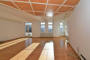Großzügige 4-Zimmer-Wohnung direkt an der Ulmer Stadtmauer mit Donaublick – Die vollständige Adresse der Immobilie erhältst du vom Anbieter., 89073 Mitte, Ulm – Vorschaubild 2