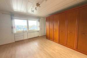 Energieeffizientes Haus in erhöhter Lage von Zweibrücken – modernisiert und familienfreundlich – Die vollständige Adresse der Immobilie erhältst du vom Anbieter., 66482 Stadtmitte, Zweibrücken – Vorschaubild 10