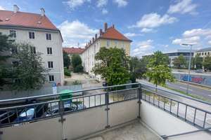 Keine Maklerprovision! Sehr helle 2-Zimmer-Whg. mit Balkon in den Hertz-Höfen mit grünem Hofgarten  – Wilhelm-Hertz-Str. 20, 80805 Neufreimann, München – Vorschaubild 2