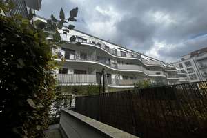 Schöne, lichtdurchflutete möbilierte zwei Zimmer Wohnung in München, Ludwigsvorstadt