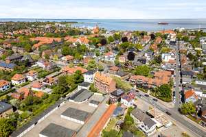 Stilvolle Altbauvilla mit großzügigem Wohnkonzept und Kamin, Sauna & Garagen- und Außenstellplätzen – Die vollständige Adresse der Immobilie erhältst du vom Anbieter., 27474 Cuxhaven – Vorschaubild 27