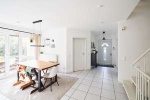 Großzügige DHH - 5-ZKB, Terrasse, Loggia und Garage in ruhiger Lage in Niederlahnstein – Die vollständige Adresse der Immobilie erhältst du vom Anbieter., 56112 Lahnstein – Vorschaubild 8