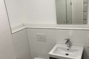 Neuwertige Wohnung mit vier Zimmern sowie Balkon und EBK in Frankfurt, Aufzug direkt in die Wohnung  – 65934 Nied, Frankfurt am Main – Vorschaubild 7
