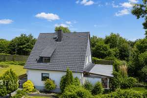 Gartenidylle mit Wintergarten-charmantes Einfamilienhaus zum Wohlfühlen in der Nähe von Langen – Die vollständige Adresse der Immobilie erhältst du vom Anbieter., 27580 Lehe, Bremerhaven – Vorschaubild 3