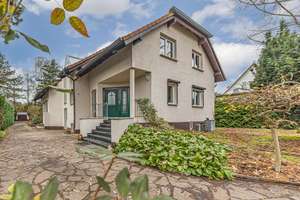 Großes Einfamilienhaus in Seenähe