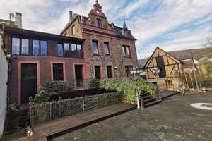 EINMALIGE GELEGENHEIT! Wunderschön restauriertes Anwesen mit Restaurant, Terrasse und 3 Wohnungen – Cochem-Zell (Kreis) – Vorschaubild 1