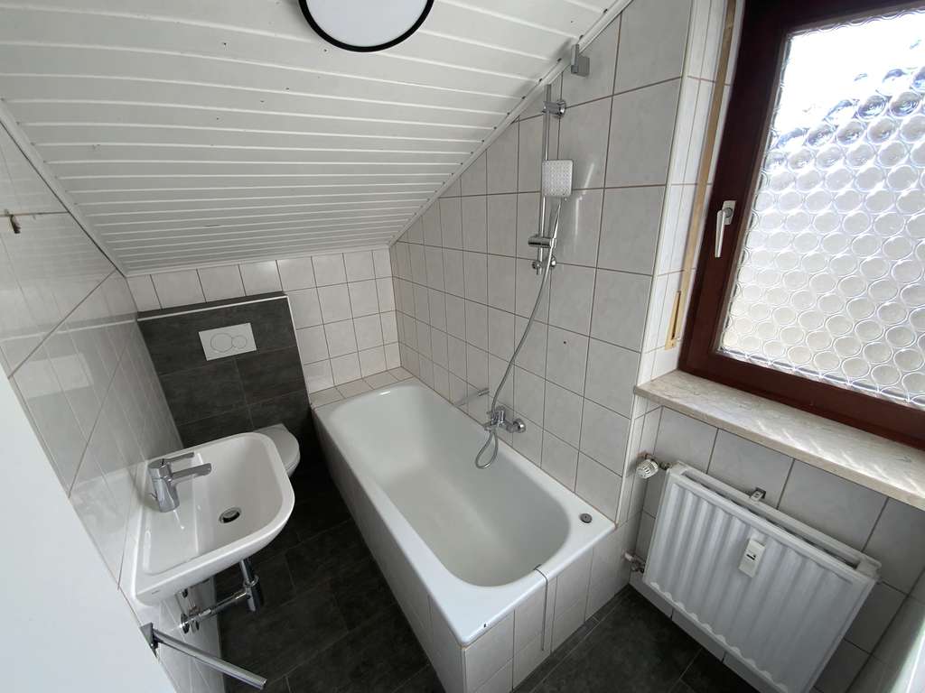 Immobilie in Eichstätt - 2-Zimmer-Dachgeschosswohnung in Eichstätt - Gefragte Wohnungsgröße – ideal vermietbar in guter Lage - Bild 4
