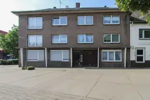 Solide Anlage: Vollvermietetes MFH mit 6 Einheiten und Top-Potenzial in urbaner Lage – Kleve (Kreis) – Vorschaubild 1