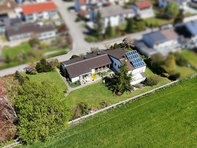 Stilvolles Einfamilienhaus im Bungalow-Stil auf Traumgrundstück mit Weitblick in Türkheim