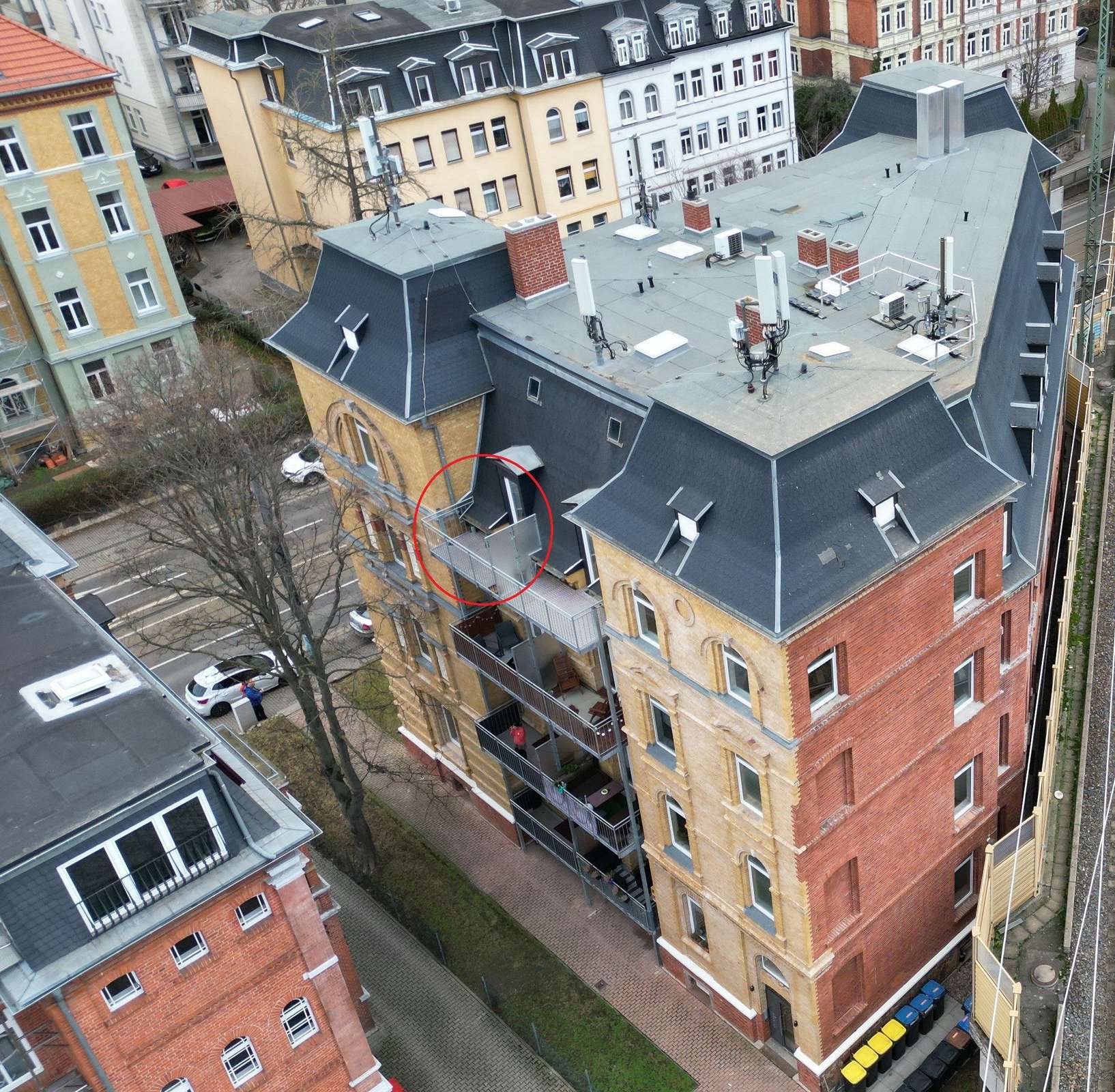 Geräumige 2-Zimmer-DG-Wohnung mit modernem Duschbad in Erfurt