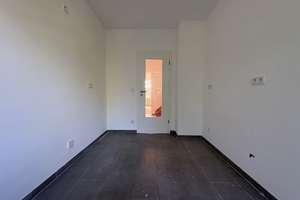Moderne 6-Zimmer-Maisonette auf 2 Ebenen mit 3 Balkonen & großzügigem Grundriss – 40547 Niederkassel, Düsseldorf – Vorschaubild 17