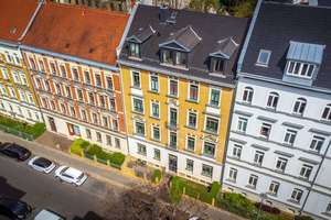 Sonnige und ruhige 2 Zimmer Altbauwohnung mit Parkett und Balkon in Gohlis Süd
