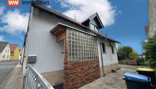 Bild von +++FEILBINGERT: RENOVIERUNGSBEDÜRFTIGES EINFAMILIENHAUS MIT HOF + GARTEN+++