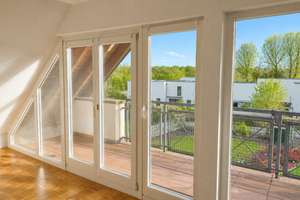 Helle 90 m² Altbauwohnung mit Dachterrasse in zentraler Lage von Köln-Dellbrück – Von-Quadt-Straße 124, 51069 Dellbrück, Köln – Vorschaubild 7