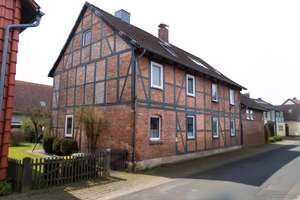WOHNEN WIE IM EIGENEN HAUS - Maisonette mit 222 m² Garten in Braunschweig-Rautheim