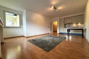 helle 2-Zimmerwohnung, Erstbezug nach Sanierung – Düsseldorf – Vorschaubild 1