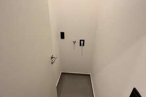 Attraktive, hochwertig kernsanierte Altbauwohnung in erstklassiger Lage Nürnbergs – Die vollständige Adresse der Immobilie erhältst du vom Anbieter., 90478 Glockenhof, Nürnberg – Vorschaubild 9