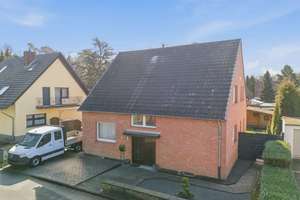 Freistehendes Einfamilienhaus mit Pool & Garten in Köln-Porz Grengel – Die vollständige Adresse der Immobilie erhältst du vom Anbieter., 51147 Grengel, Köln – Vorschaubild 42