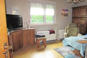 Einfamilienhaus in Ortsrandlage von Östringen, OT Odenheim! – Die vollständige Adresse der Immobilie erhältst du vom Anbieter., 76684 Östringen – Vorschaubild 6