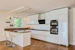 Außergewöhnlich großzügiges Wohnen mit viel Licht und Raum – Die vollständige Adresse der Immobilie erhältst du vom Anbieter., 81479 Solln, München – Vorschaubild 7