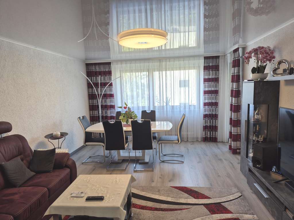 Immobilie in Rheinmünster - Gepflegte 3,5-Zimmer-ETW mit Loggia, Garage und Stellplatz in Rheinmünster-Greffern
 - Bild 4