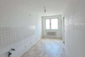 Einziehen und wohlfühlen: 2-Zimmer-Wohnung mit Loggia sucht neue Mieter! – Dieselstr. 17/19, 12057 Neukölln (Ortsteil), Berlin – Vorschaubild 4