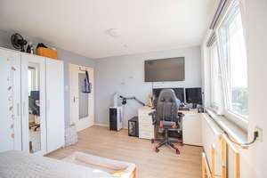 Vermietete 3-Zimmer-Dachgeschosswohnung mit Einbauküche & Stellplatz – Die vollständige Adresse der Immobilie erhältst du vom Anbieter., 72290 Loßburg – Vorschaubild 4