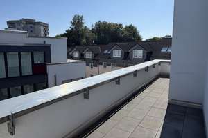 Exklusive Penthousewohnung mit umlaufender Südterrasse, privatem Aufzug und Stellplatz – Hermann-Löns-Str. 22, 51469 Hand, Bergisch Gladbach – Vorschaubild 12