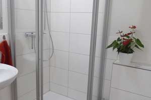 1-Zimmer-Apartment in Hamburg Farmsen-Berne saniert 42qm – Die vollständige Adresse der Immobilie erhältst du vom Anbieter., 22159 Farmsen-Berne, Hamburg – Vorschaubild 3