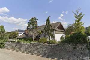 2-Familienhaus, 2 Einlieger-WHG, Garagen, Garten und sep. Gewerbegrundstück in 79211 Denzlingen – Emmendingen (Kreis) – Vorschaubild 2