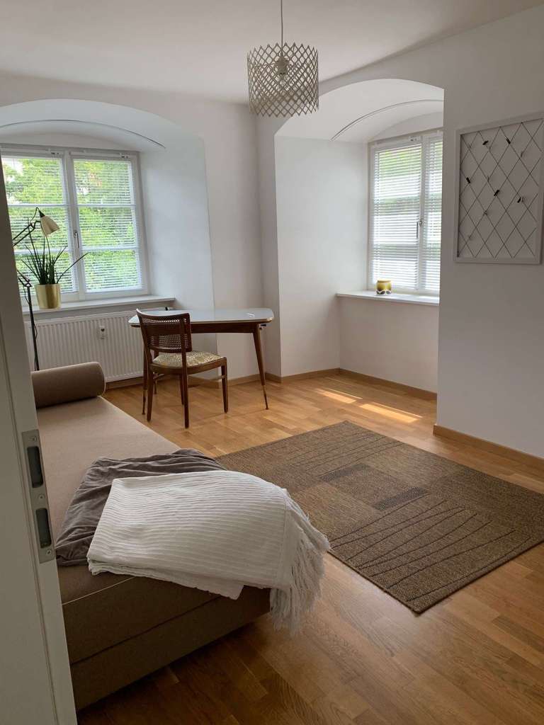 Einzigartige Stadthaus-Atmosphäre mit eigenem Eingang im Herzen der Stadt