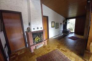 Attraktives Architektenhaus mit unverbaubarer Weitsicht, Garage, Carport und 2 Fachwerk-Gartenhäuser – Die vollständige Adresse der Immobilie erhältst du vom Anbieter., 97080 Dürrbachtal, Würzburg – Vorschaubild 11