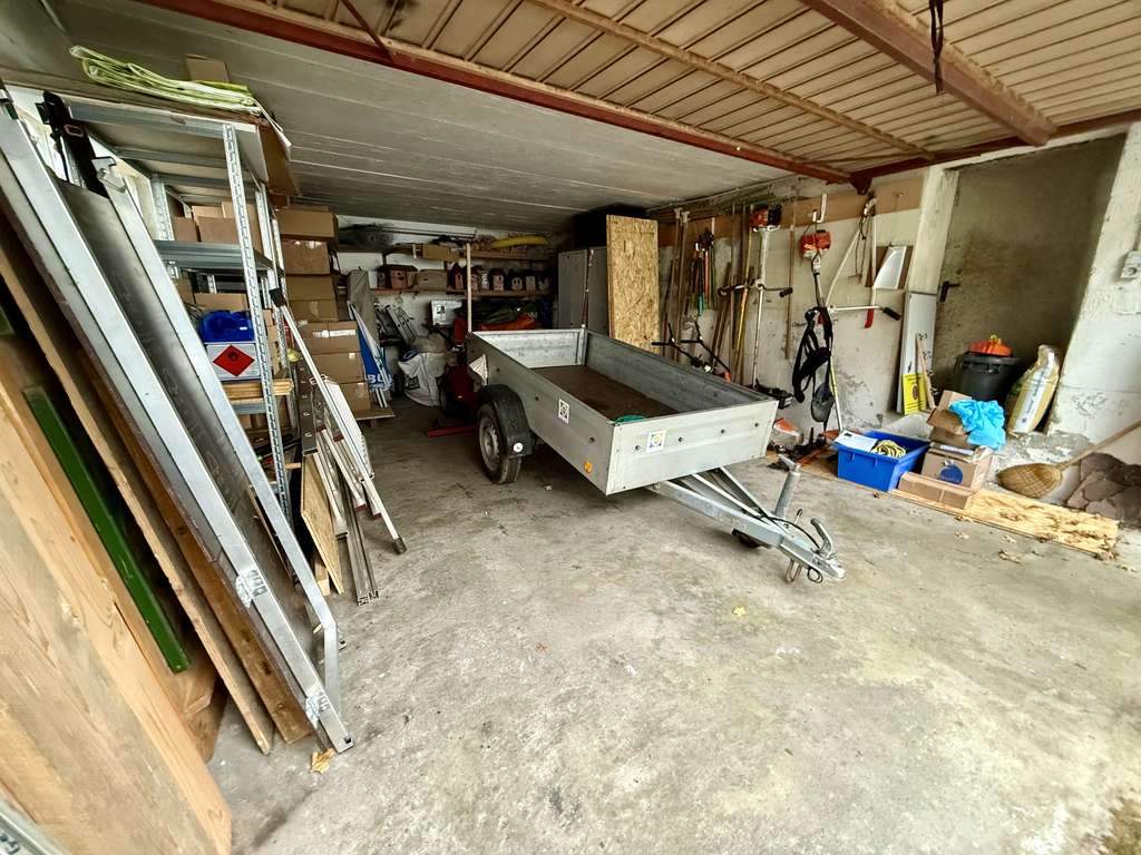 Immobilie in Weinstadt - Fachwerkhaus mit großer Garage und vielen Möglichkeiten! - Bild 3