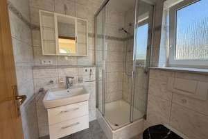 Sonnige 1-Zimmer-Wohnung in Kötz – Balkon, Tiefgarage & Einbauküche – Tannenweg 7, 89359 Kötz – Vorschaubild 5