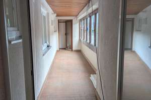 ab sofort: renovierte 2ZKB mit Infrarotheizung und Balkon, optional Stellplatz / Garage – 57074 Siegen, Siegen – Vorschaubild 4