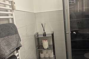 Vollmöbliertes Designer-Apartment im Herzen Düsseldorfs – Liesegangstraße 10, 40211 Stadtmitte, Düsseldorf – Vorschaubild 11