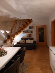 Sehr schöne hochw. 3 Zw. mit Balkon zus. 25 qm Dachboden