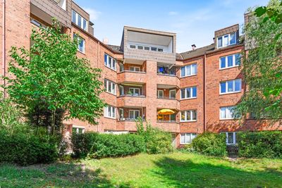 2. Stock, 4 Zimmer, 1 Parkplatz – klingt nach einem guten Plan